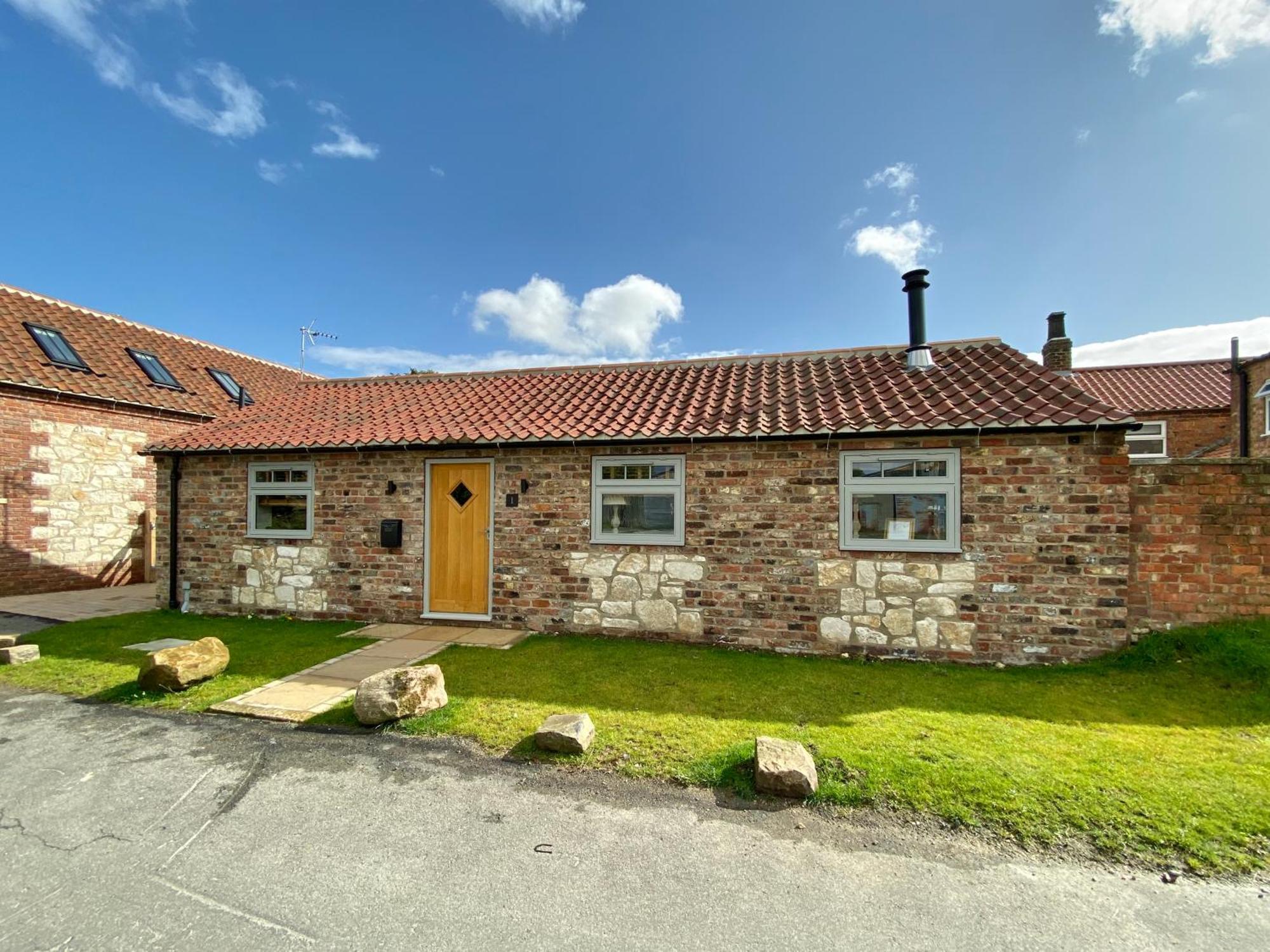 Village Barn Conversion Near York Eksteriør bilde